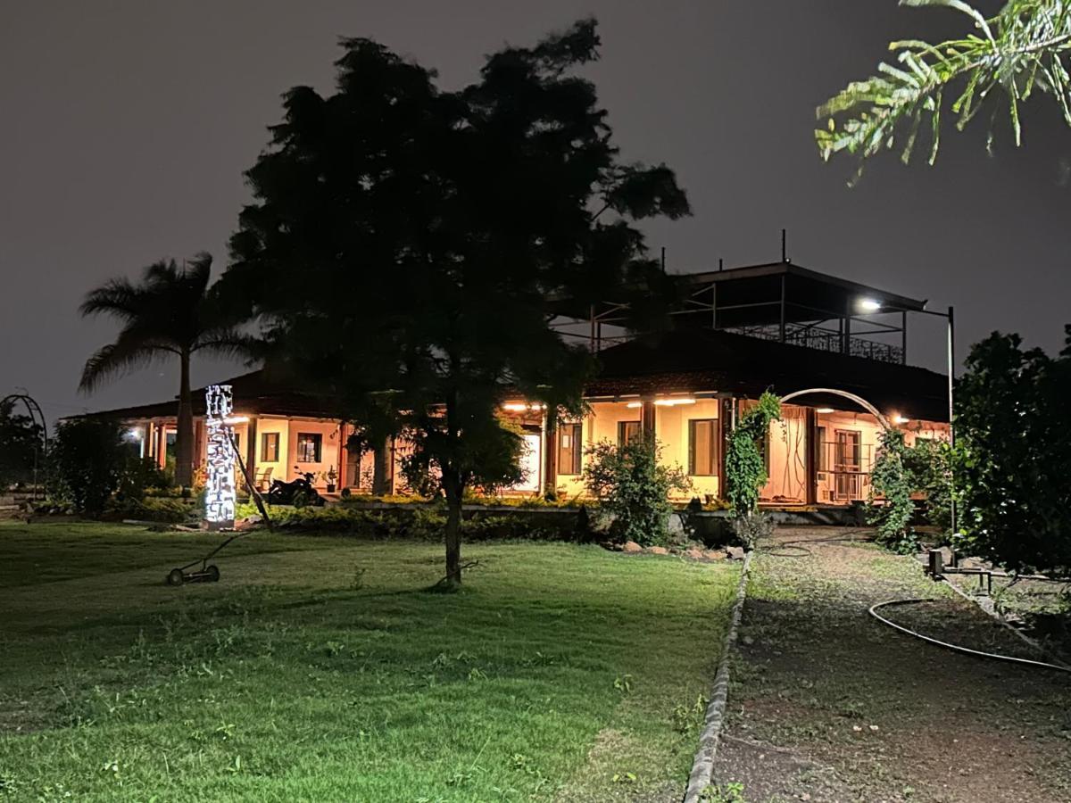 Villa The Sunset Lawns à Pune Extérieur photo